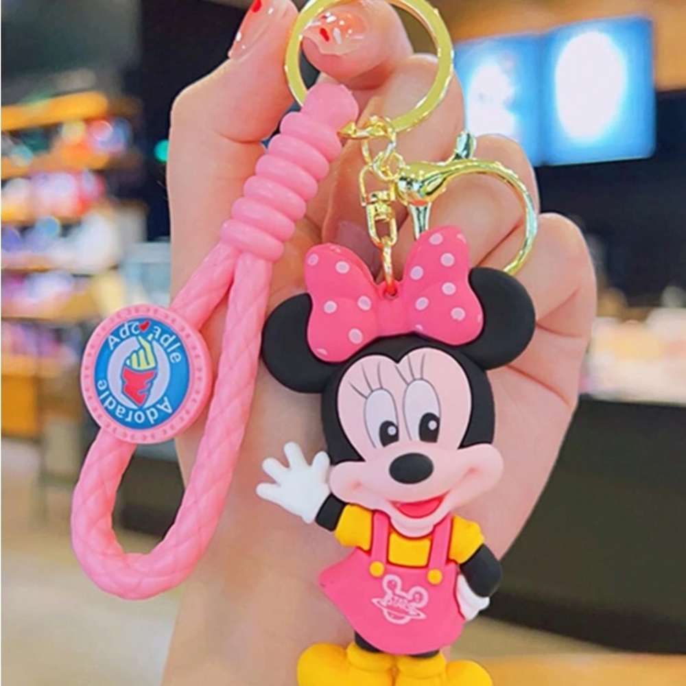 Minnie Mouse Disney Keychain/Hang on Book bag backpack, etc nwt